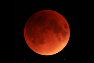 Blood SuperMoon 2025 glowing red during total lunar eclipse